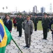 Comandante-geral do CBMRS recebe Medalha do Exército Brasileiro 
