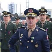 Comandante-geral do CBMRS recebe Medalha do Exército Brasileiro 
