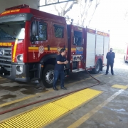 Condutores de viaturas de combate a incêndio do 1º BBM realizam treinamento em Santa Cruz do Sul
