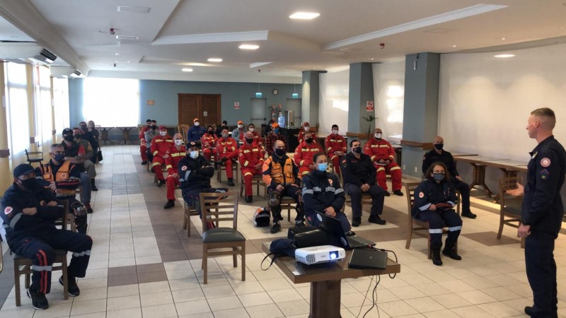 Treinamento de salvamento veicular e APH em Torres