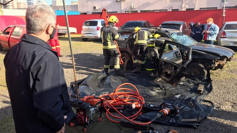 Treinamento de salvamento veicular e APH em Torres