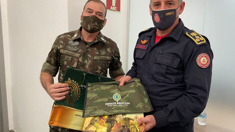 CBMRS recebe visita de cortesia do IGPM do Exército Brasileiro