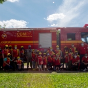 CBMRS recebe crianças do Instituto do Câncer Infantil no Complexo do Comando-Geral