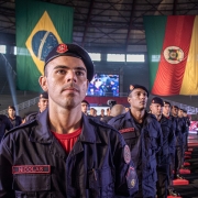 Corpo de Bombeiros Militar forma 81 soldados
