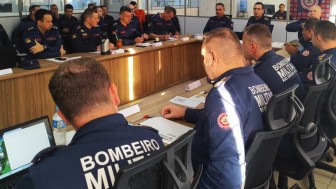 Reuni&atilde;o do Conselho de Comando, no 3&ordm; Comando Regional de Bombeiro Militar.